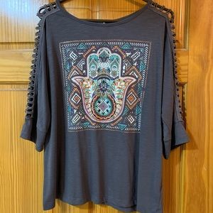 3/4 length graphic tee